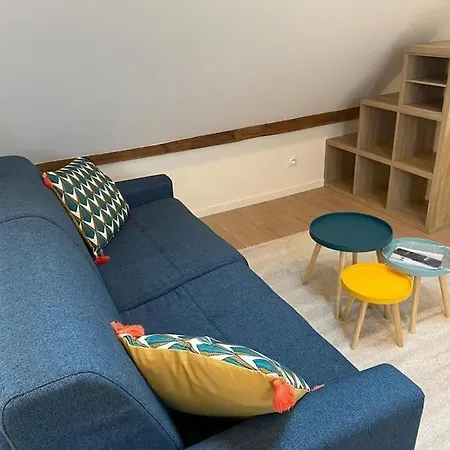 Charming Iii 4p Apartment Gace