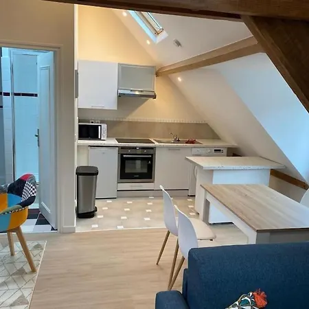 Charming Iii 4p Apartment Gace